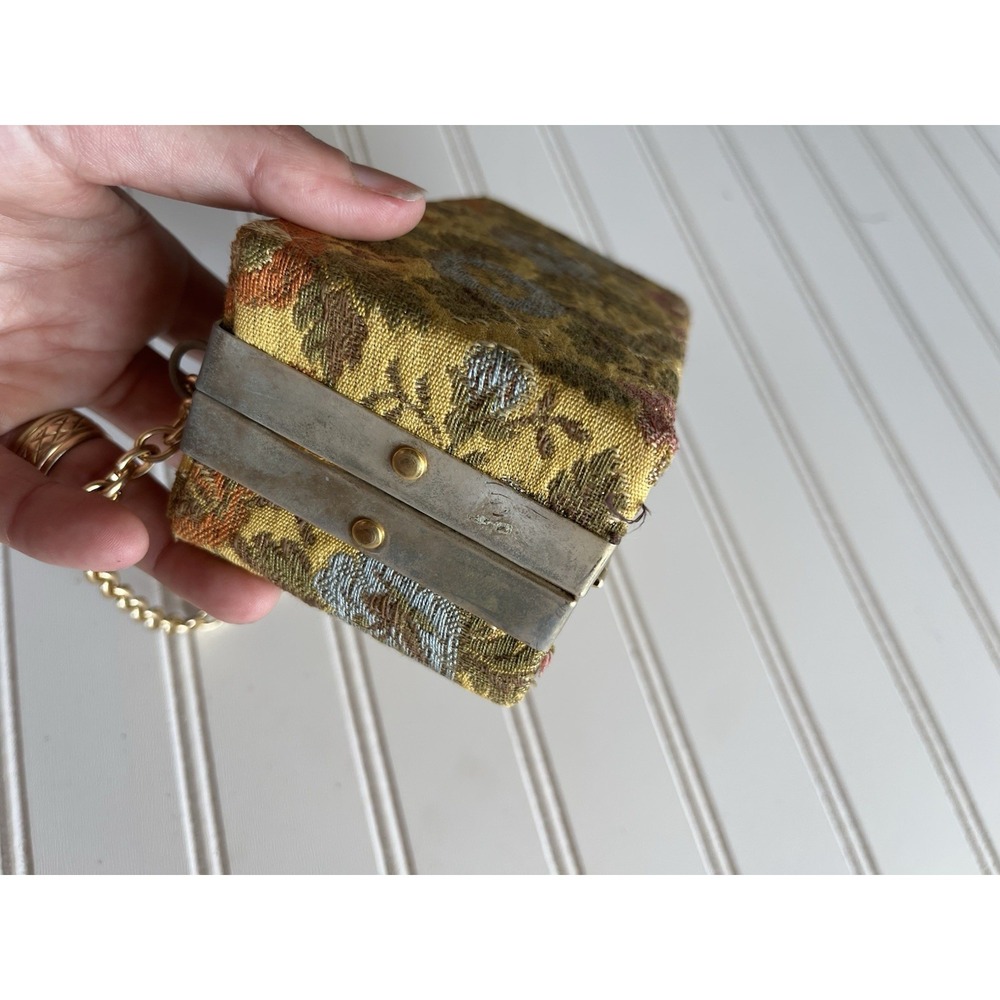 Vintage Floral Tapestry Box Clutch Purse Gold Tone Chain Strap Made in Italy - Picture 5 of 6